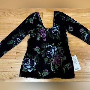 Lululemon form fitting top